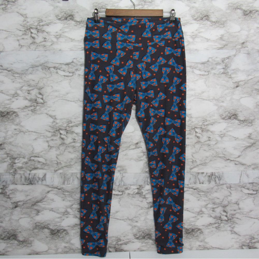 LulaRoe Bow Print Leggings Tall and Curvy